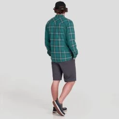 NRS Long Sleeve Guide Shirt - Men's -Western Mountaineering shop 10012 02 Mediterranea Model Back 102121 2000x2000 rsz 33582.1647975369