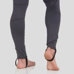 NRS Expedition Weight Union Suit - Men's -Western Mountaineering shop 10132 05 DarkShadow Model Detail 100421 rsz 91983.1677131935