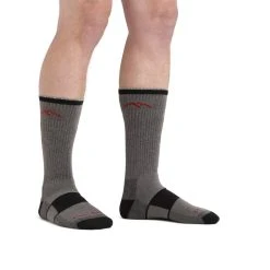 Darn Tough Hiker Coolmax Boot Sock Midweight Full Cushion - Men's -Western Mountaineering shop 1933 greyblack model rsz 35498.1676487674