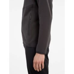 Arc'teryx Kyanite AR Hoody - Men's -Western Mountaineering shop Kyanite AR Hoody Graphite Pocket Detail rsz 33049.1674863107