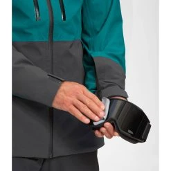 The North Face Chakal Jacket - Men's (Fall 2022) -Western Mountaineering shop NF0A5GM3 7P4 alt1 rsz 14327.1676496511