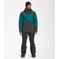 The North Face Chakal Jacket - Men's (Fall 2022) -Western Mountaineering shop NF0A5GM3 7P4 hero2 rsz 95575.1671138893