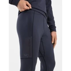 Arc'teryx Rho LT Bottom - Men's -Western Mountaineering shop Rho LT Bottom Black Sapphire Pocket Detail rsz 18016.1674862089