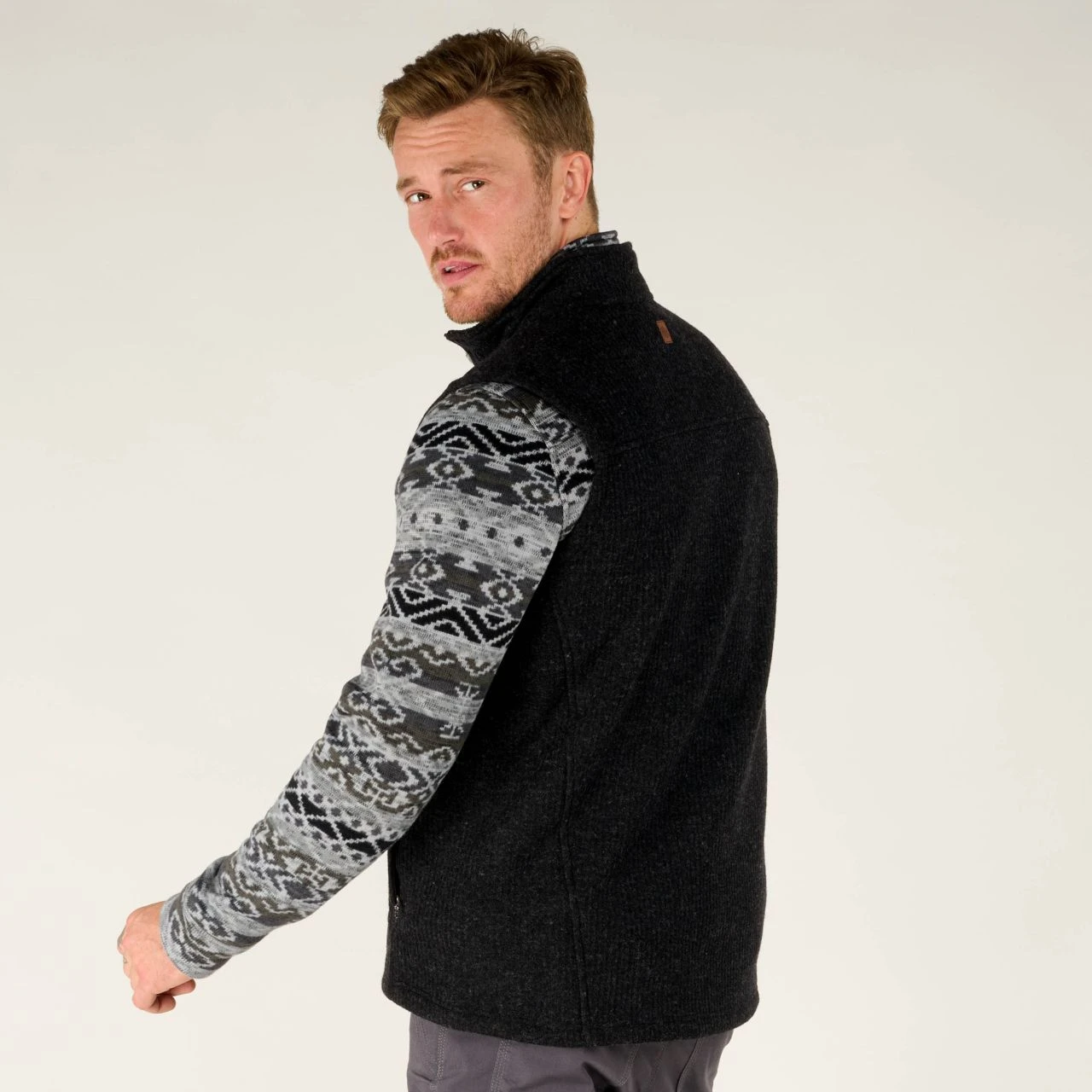 Sherpa Namgyal Vest - Men's 13 Sherpa Namgyal Vest - Men's - Image 11