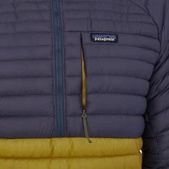 Patagonia AlpLight Down Pullover - Men's (Fall 2022) -Western Mountaineering shop WBF21 85550 TXTG MKPKT rsz 01126.1667245793