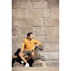 Sherpa Barun Crew - Men's -Western Mountaineering shop barun crew masala lifestyle 69251.1656110925