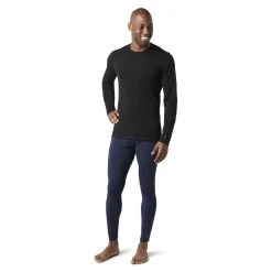Smartwool Classic Thermal Merino Base Layer Crew - Men's -Western Mountaineering shop sw016349001 2 p rsz 56619.1670878339